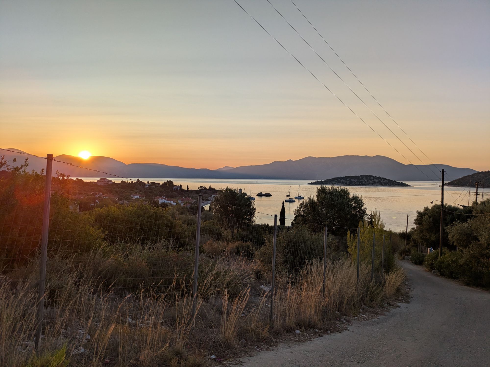 PXL 20250827 041848900