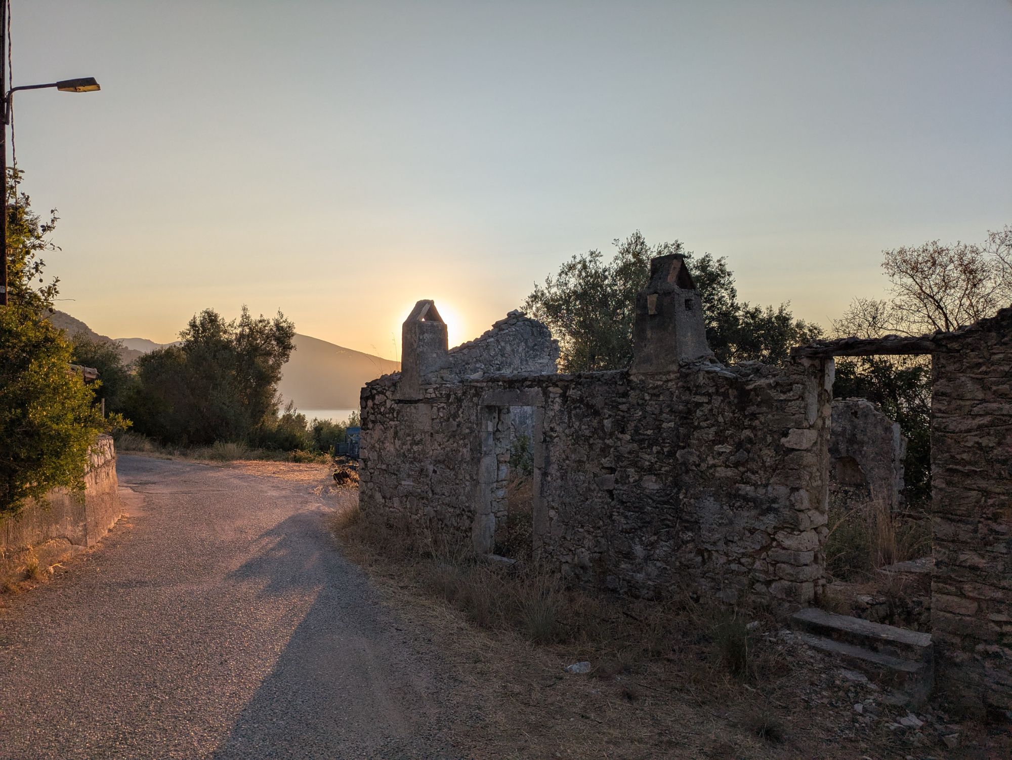 PXL 20250827 043505568