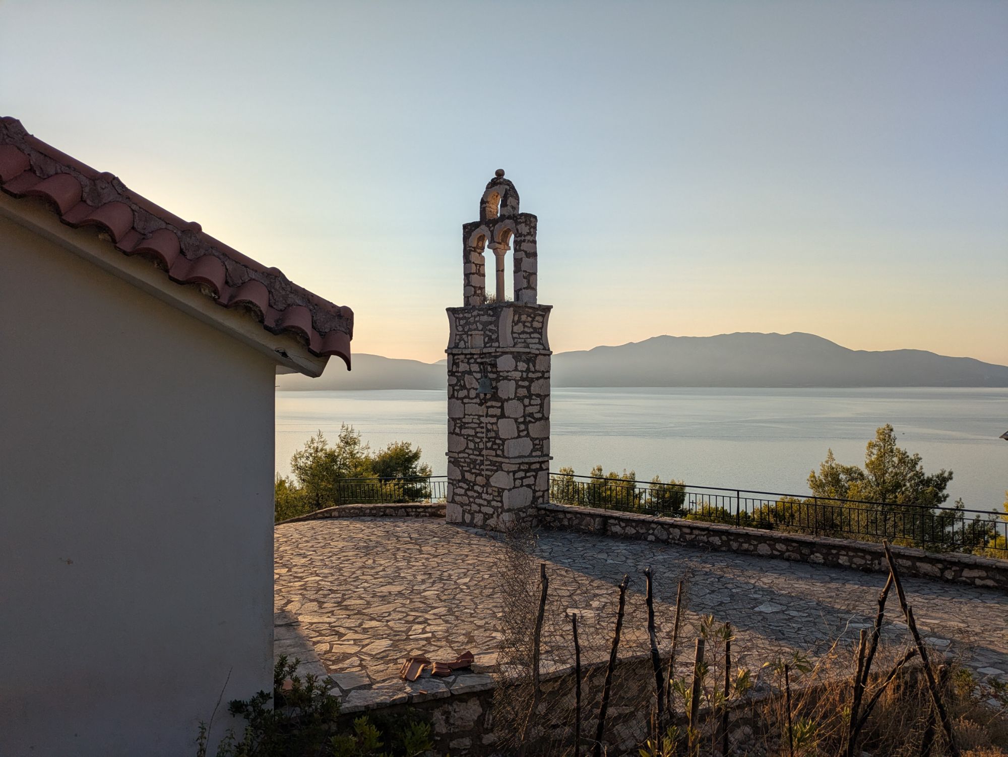 PXL 20250827 044212518